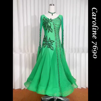 Caroline 7690