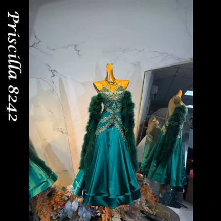 Priscilla 8242