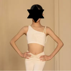 Naomi 4872