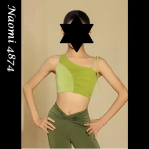 Naomi 4874