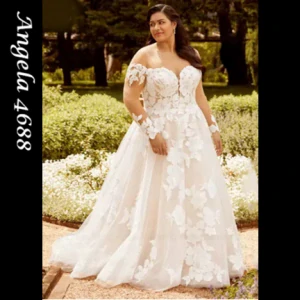 Angela 4688