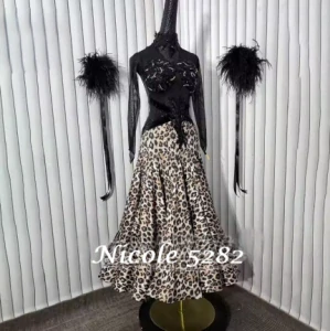 Nicole 5282
