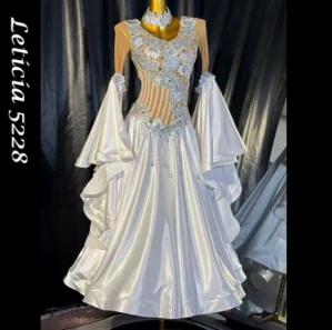 Leticia 5228