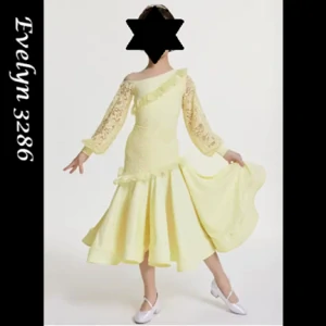 Evelyn 3286