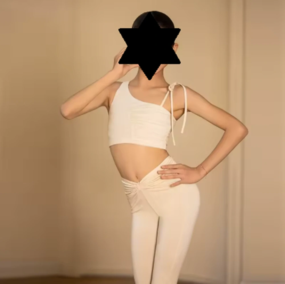 Naomi 4872
