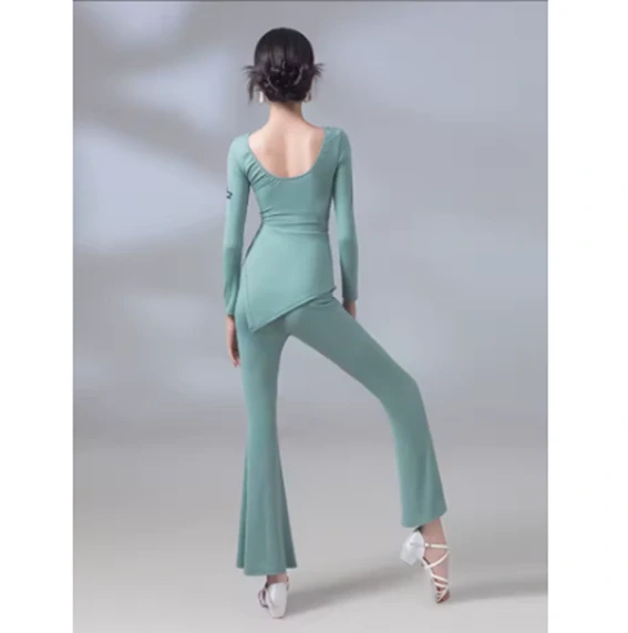 Lara 4643