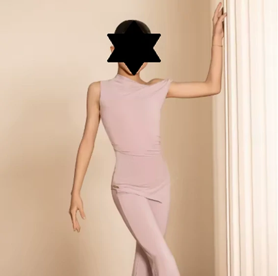 Lara 4648