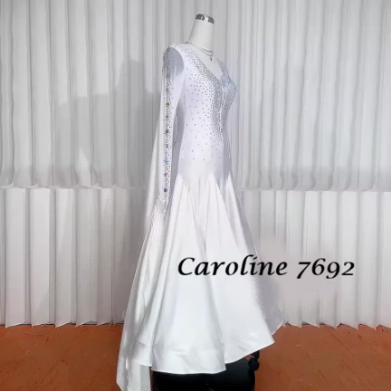 Caroline 7692