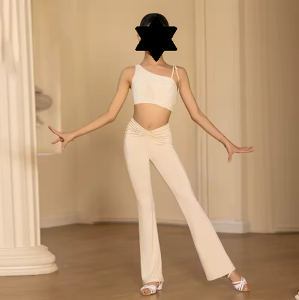 Naomi 4872