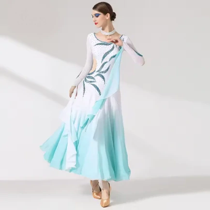 Chloe 6297