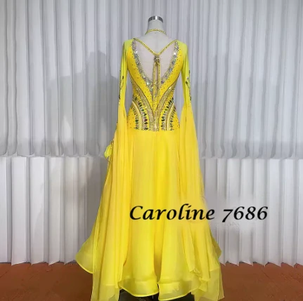 Caroline 7686