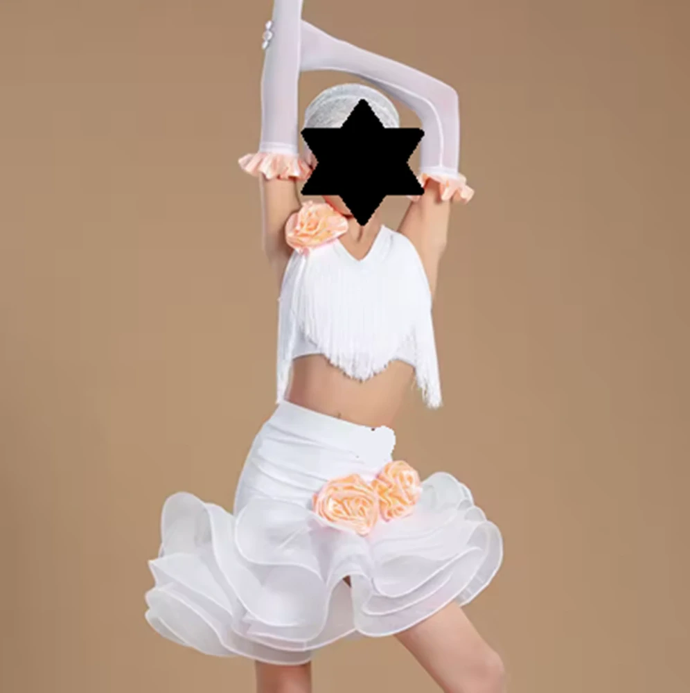 Naomi 4886